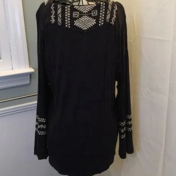 POL Tribal Bohomeian Embroidered Navy Top Size Small - Picture 6 of 9